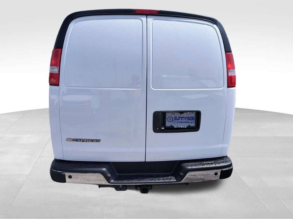 2025 Chevrolet Express Cargo Work Van - Photo 7