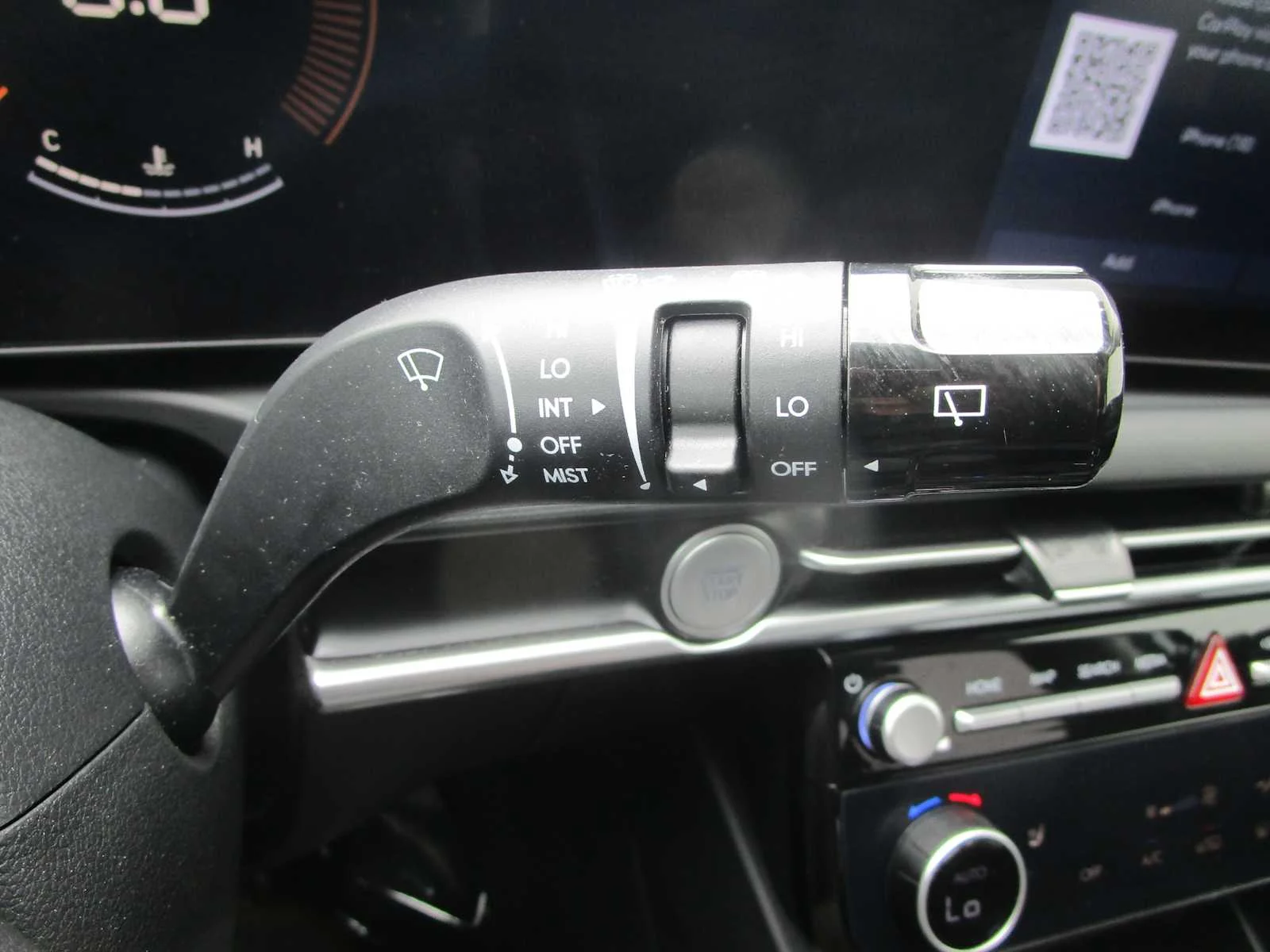 Used 2025 Serenity White Pearl Hyundai SEL image 26