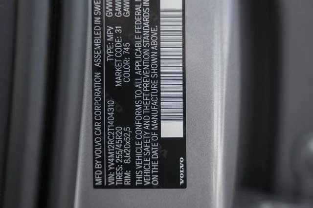 New 2026 Aurora Silver Volvo Plus image 38