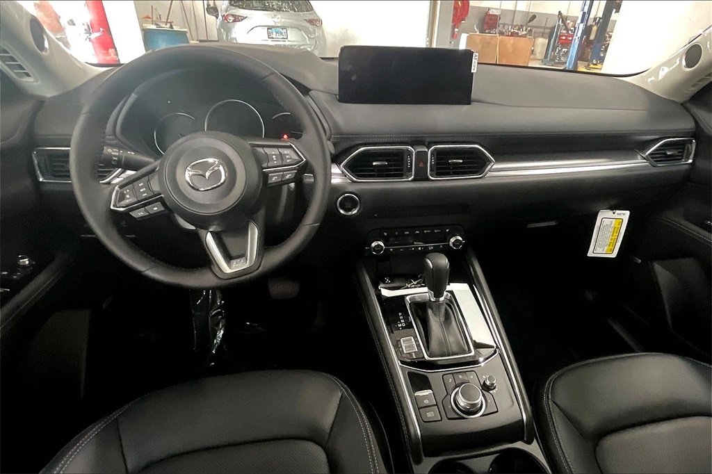 2025 MAZDA CX-5 - Image 4