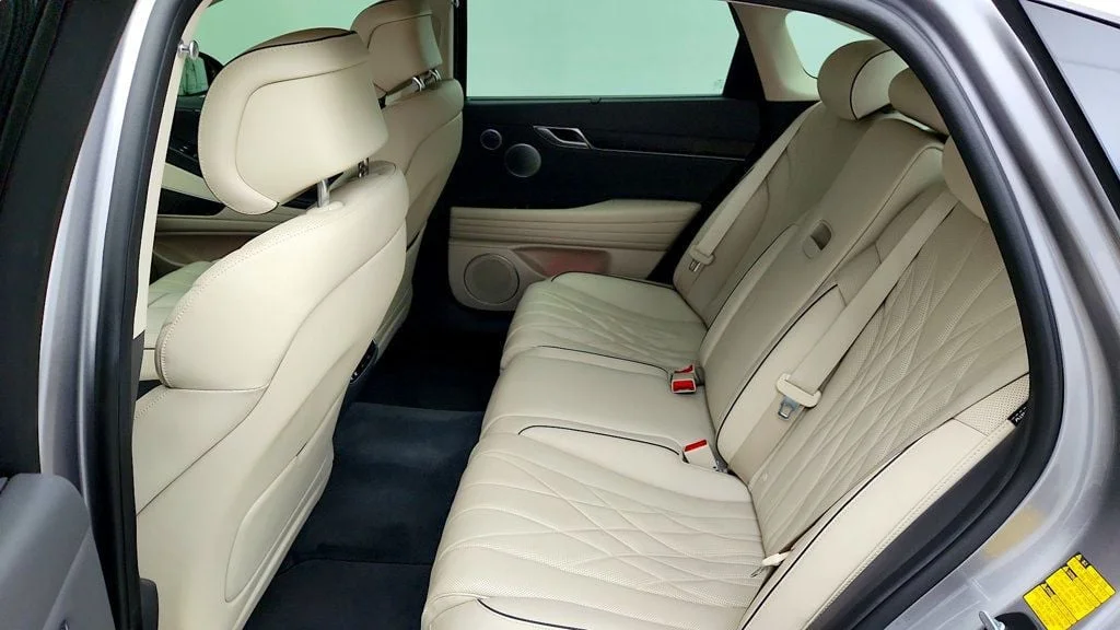 Used 2021 Savile Silver Genesis 2.5T RWD Prestige w/ Panoramic Sunroof & Lexicon Audio image 23