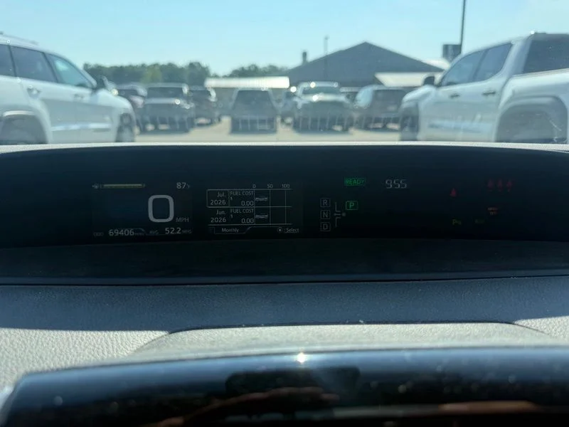 Used 2017 Gray Toyota Two image 11