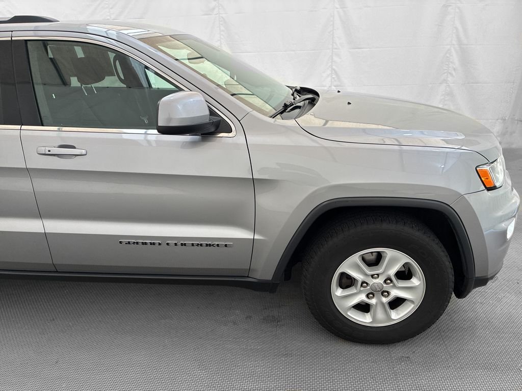 Used 2017 Silver Jeep Laredo image 7