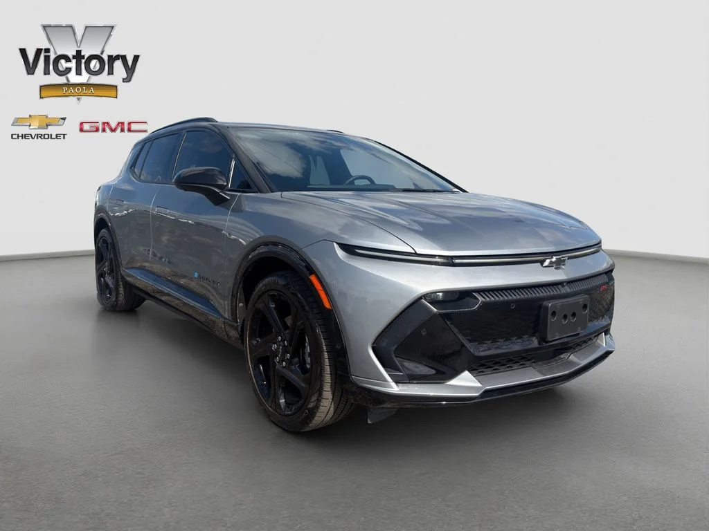 Used 2024 Gray Chevrolet RS image 8