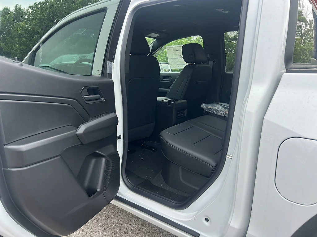 New 2026 Summit White Chevrolet Trail Boss image 11