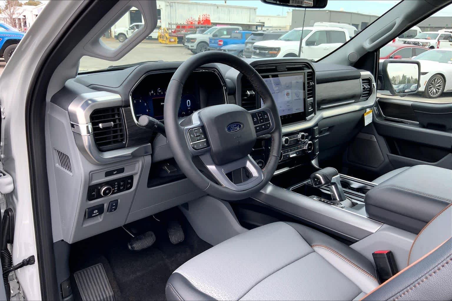 Used 2026 Avalanche Ford LARIAT image 8
