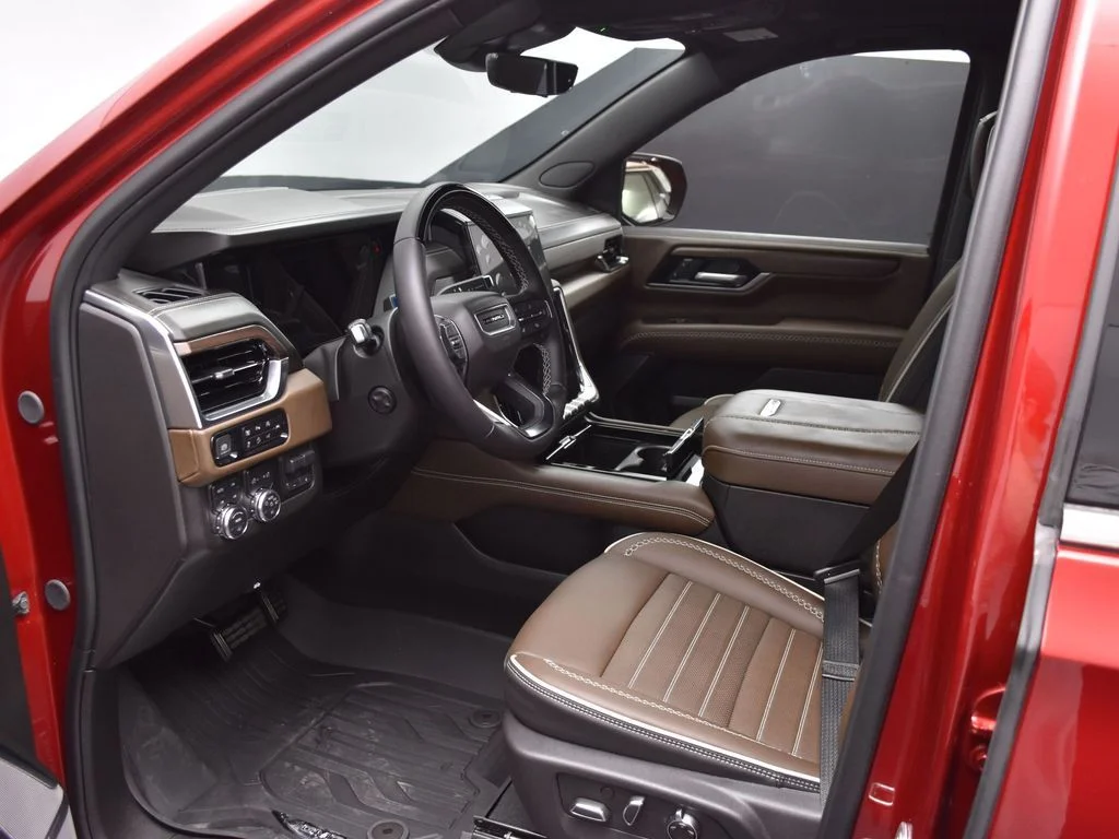 Used 2025 Volcanic Red GMC Denali Ultimate image 8