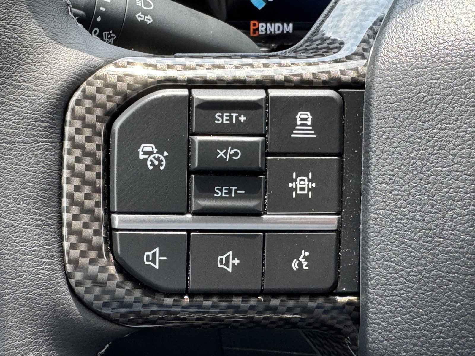 New 2025 Star White Metallic Tri-Coat Ford Lariat® image 25