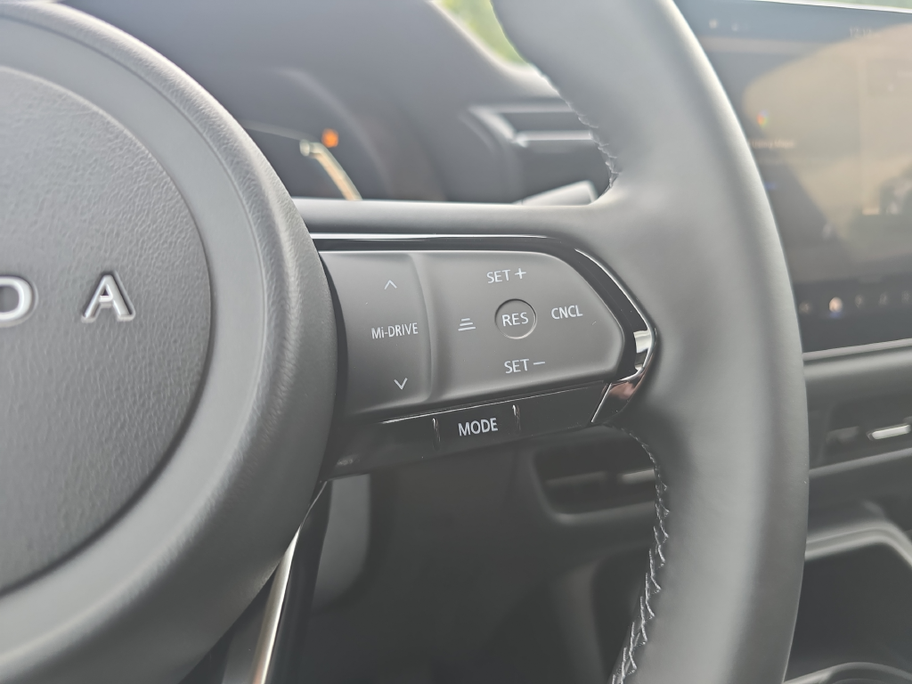 New 2026 Navy Blue Mica Mazda 2.5 S Select image 37