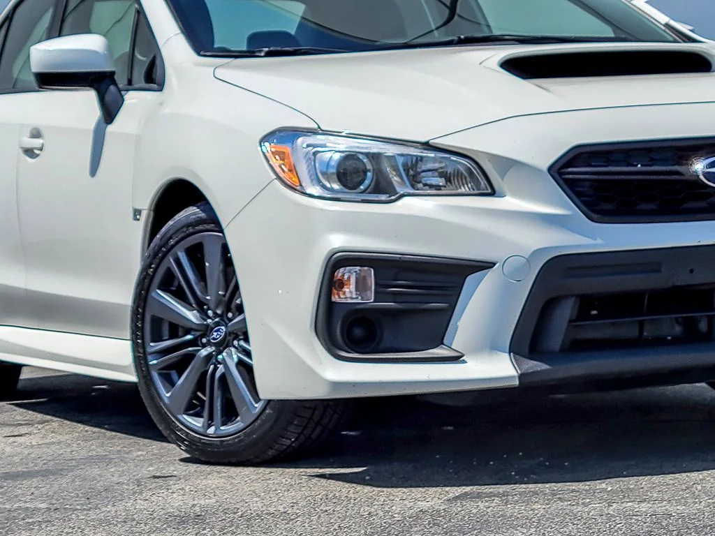 Used 2020 White Subaru Base image 3