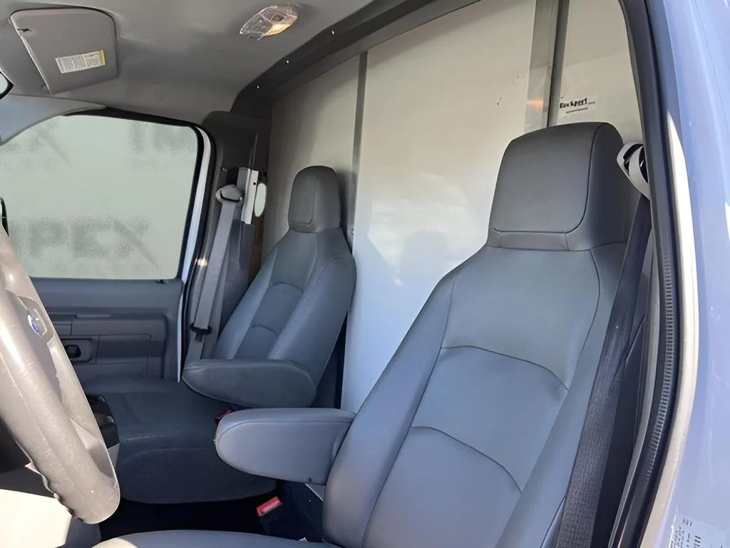 Used 2024 White Ford Base image 27