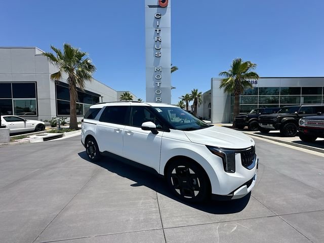 2026 Kia Sedona EX's photo