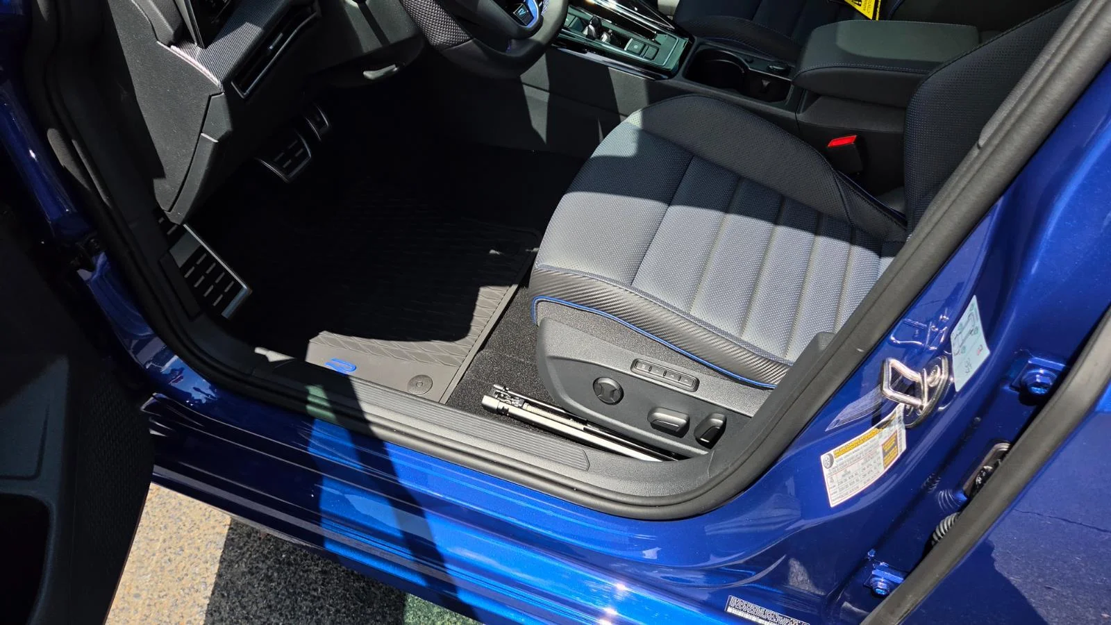 New 2026 Lapiz Blue Metallic Volkswagen  image 27