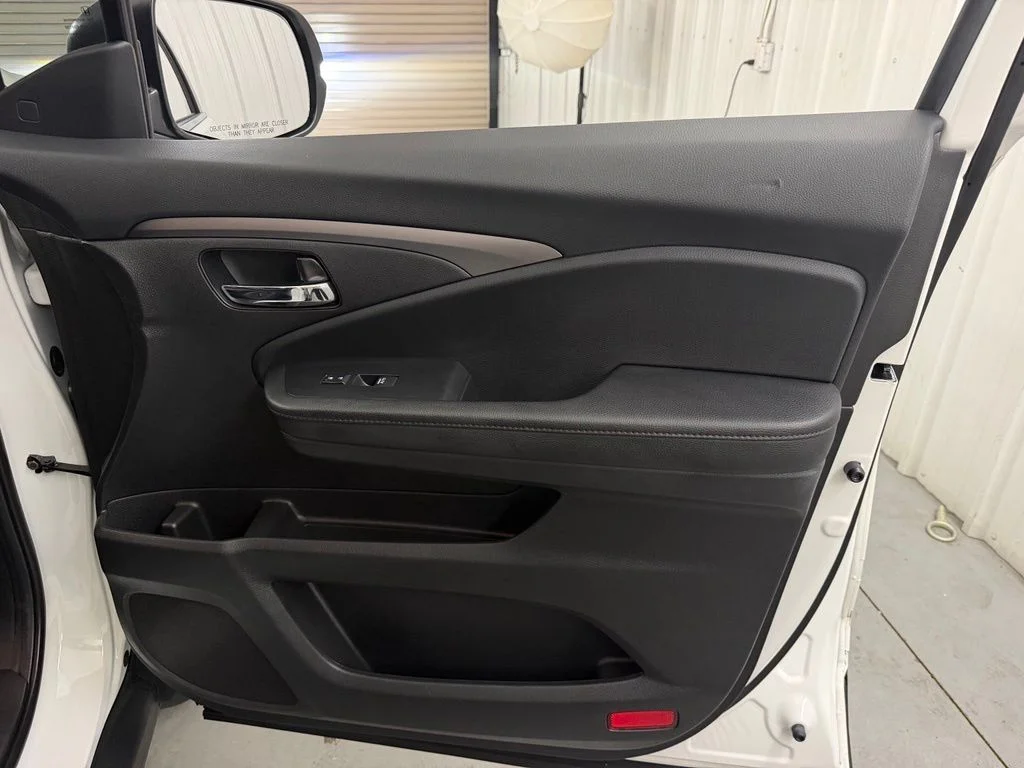 Used 2022 White Honda Special Edition image 49