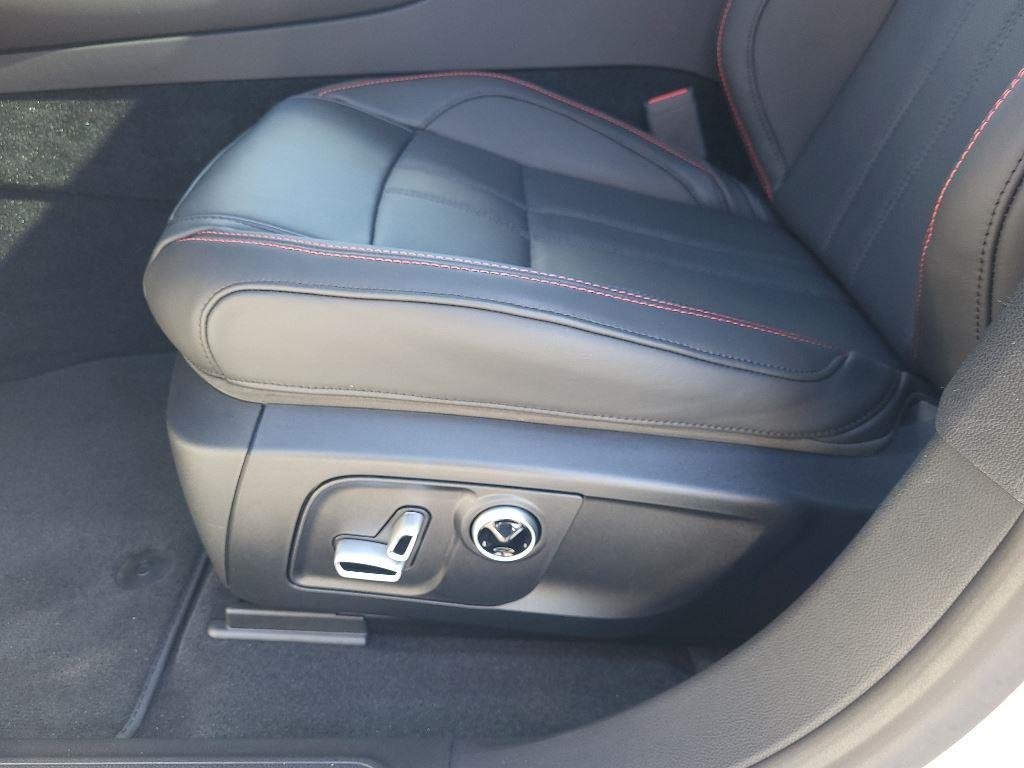 Used 2024 Bianco Maserati Modena Ultima image 7