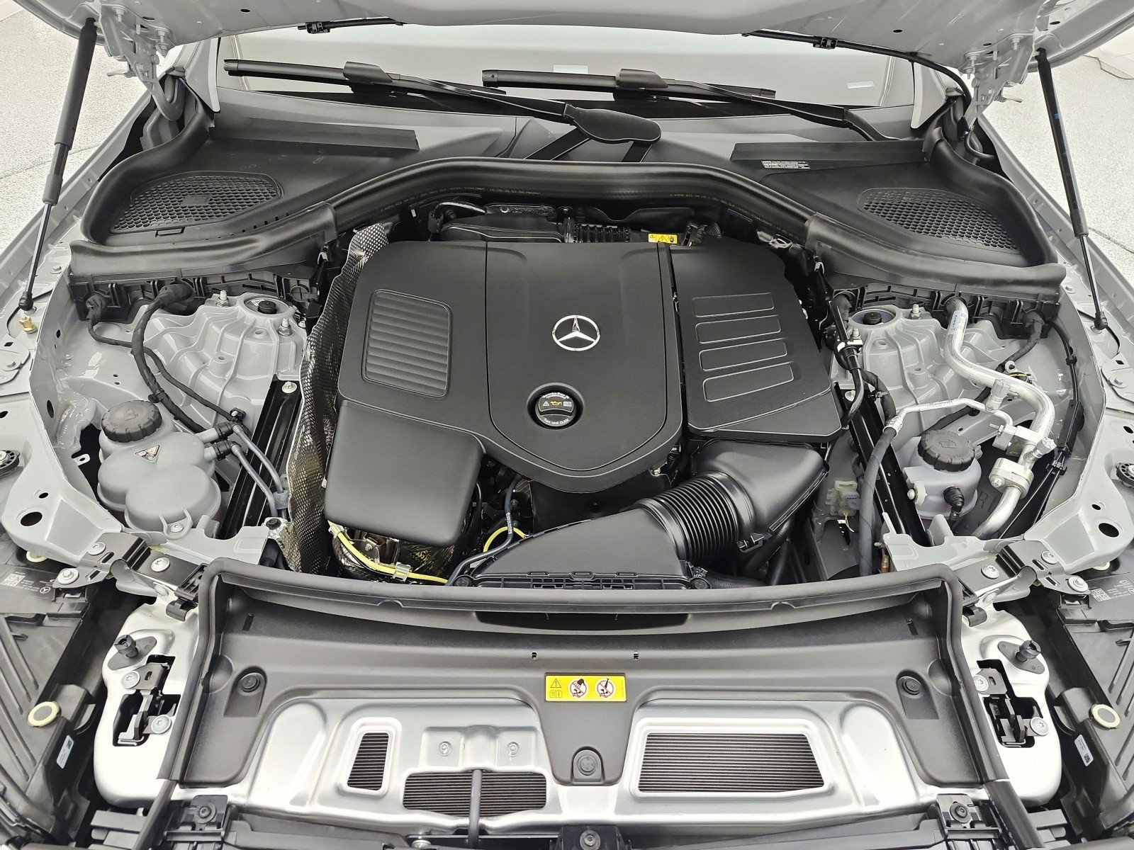 New 2027 MANUFAKTUR Alpine Grey Mercedes-Benz GLC 300 SUV image 12