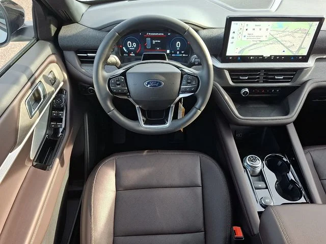 New 2026 Space White Metallic Ford Platinum™ image 7