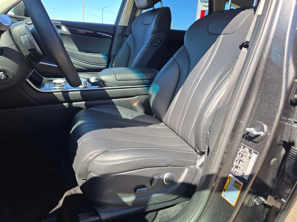 Used 2025 Gray Genesis 2.5T image 23