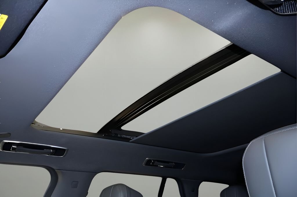 2025 Land Rover Range Rover SE - Photo 23