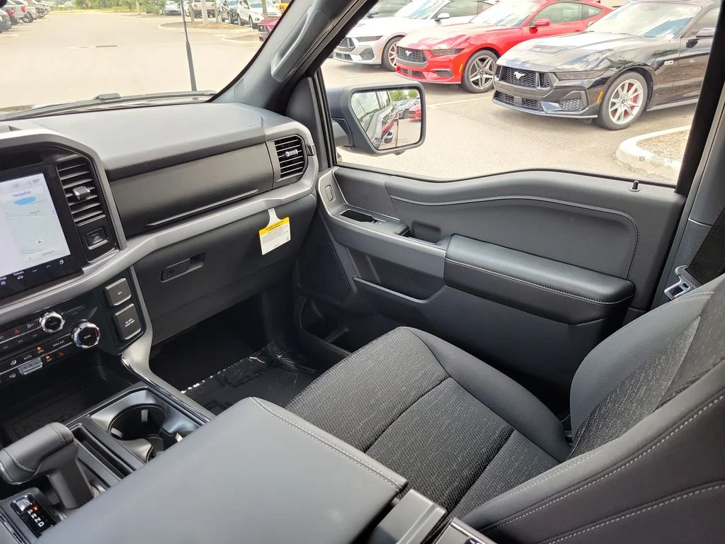 New 2026 Agate Black Metallic Ford XLT image 13