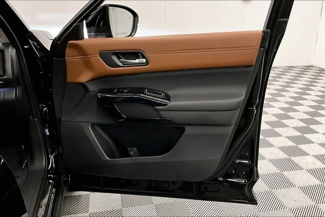 New 2026 Super Black Nissan Platinum image 41