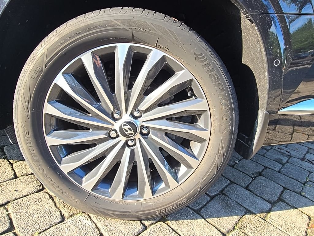 Used 2023 White Hyundai Calligraphy image 9