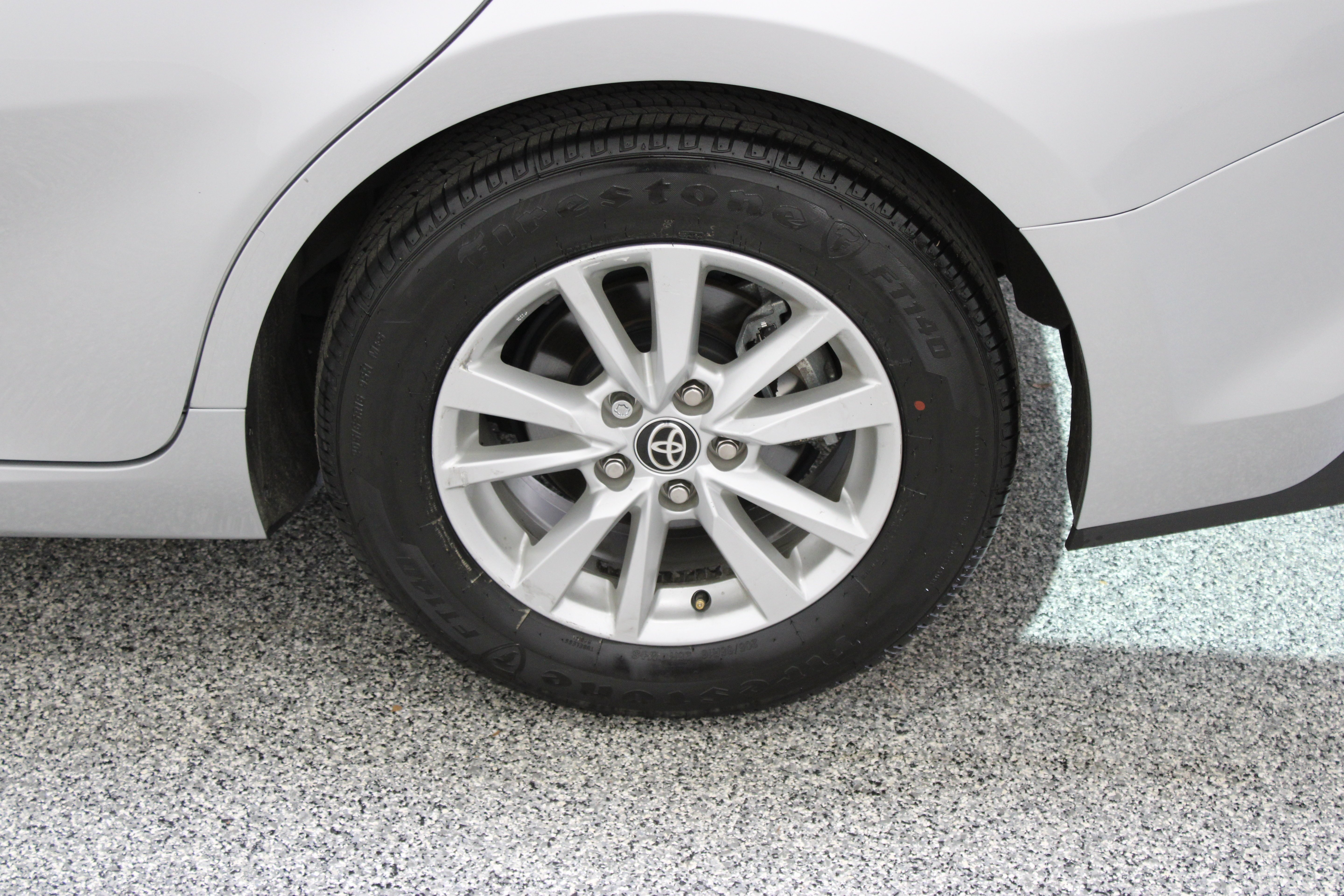 Used 2025 Silver Toyota LE 2.5L/Electric image 10