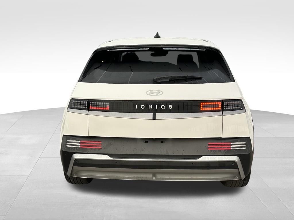2025 Hyundai IONIQ 5 SE - Photo 6