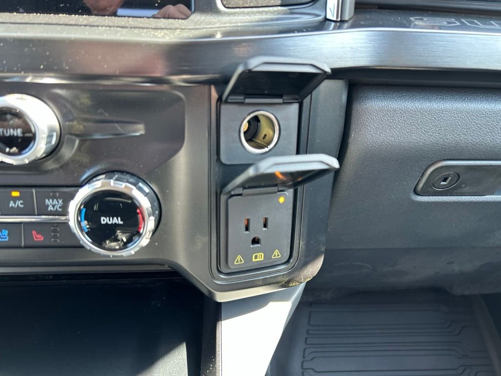 New 2026 Agate Black Metallic Ford Lariat image 30