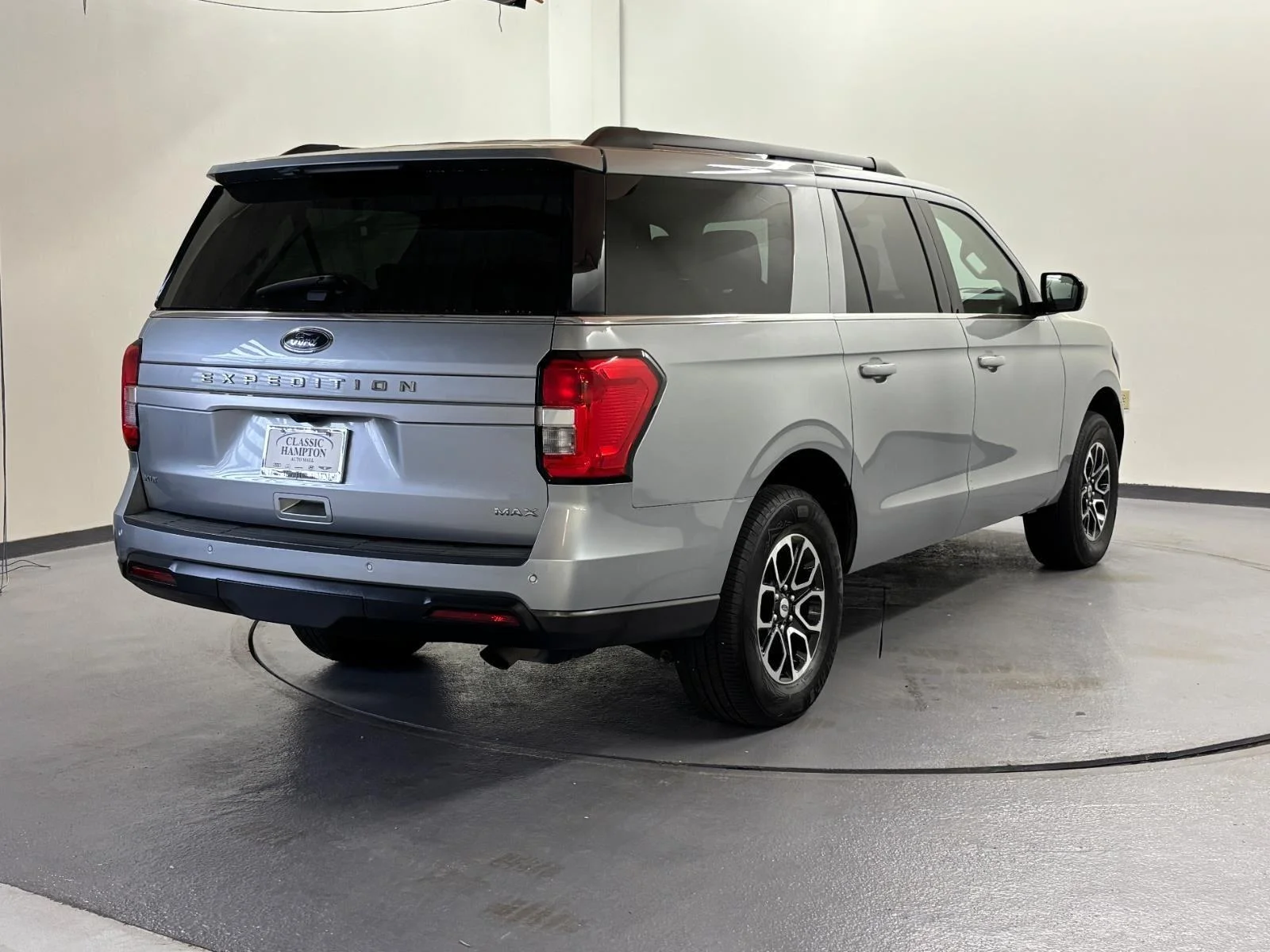 Used 2022 Iconic Silver Metallic Ford XLT image 7