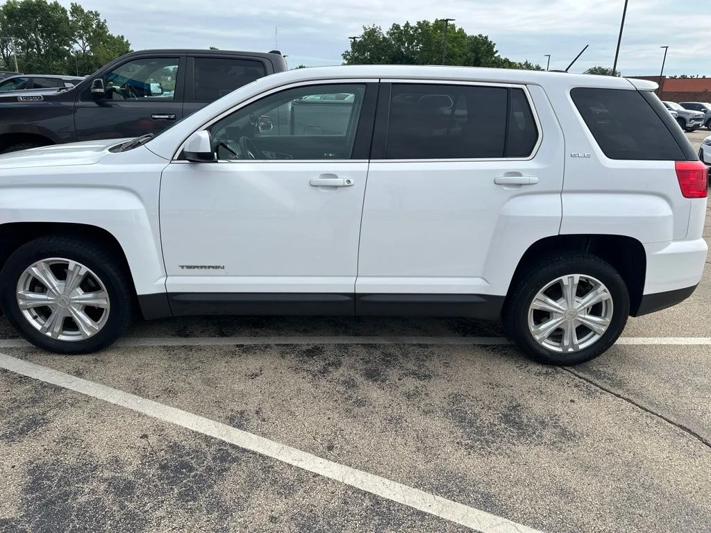 Used 2017 White GMC SLE-1 image 2