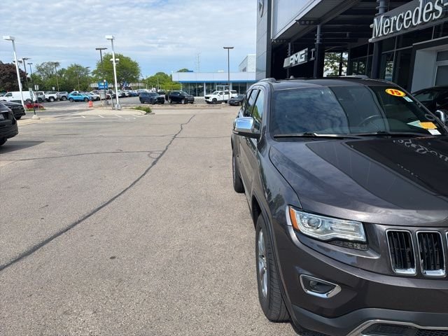 Used 2015 Jeep Grand Cherokee Limited with VIN 1C4RJFBG8FC759827 for sale in Glendale, WI