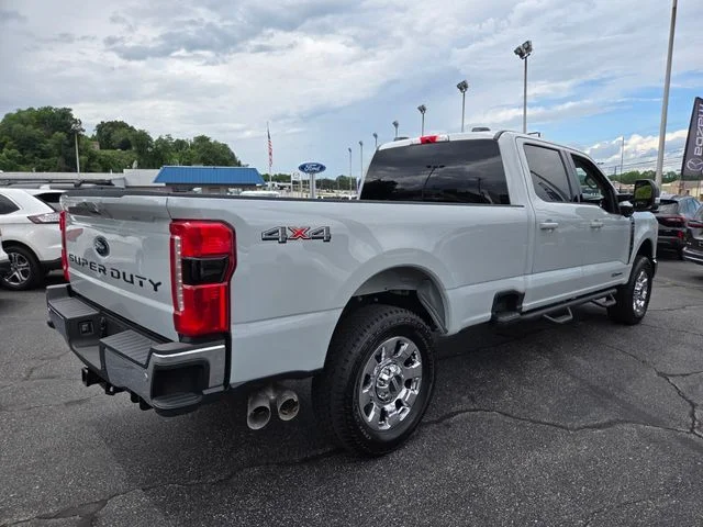 Used 2026 White Ford Lariat image 8
