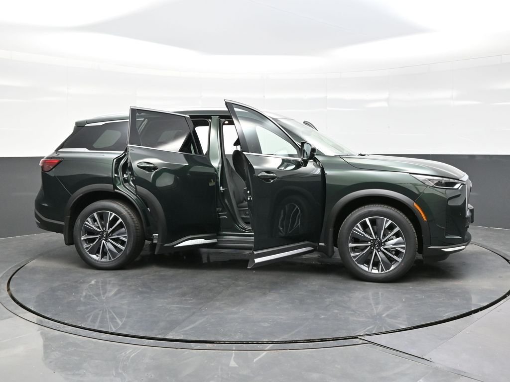 New 2026 Green INFINITI LUXE image 45