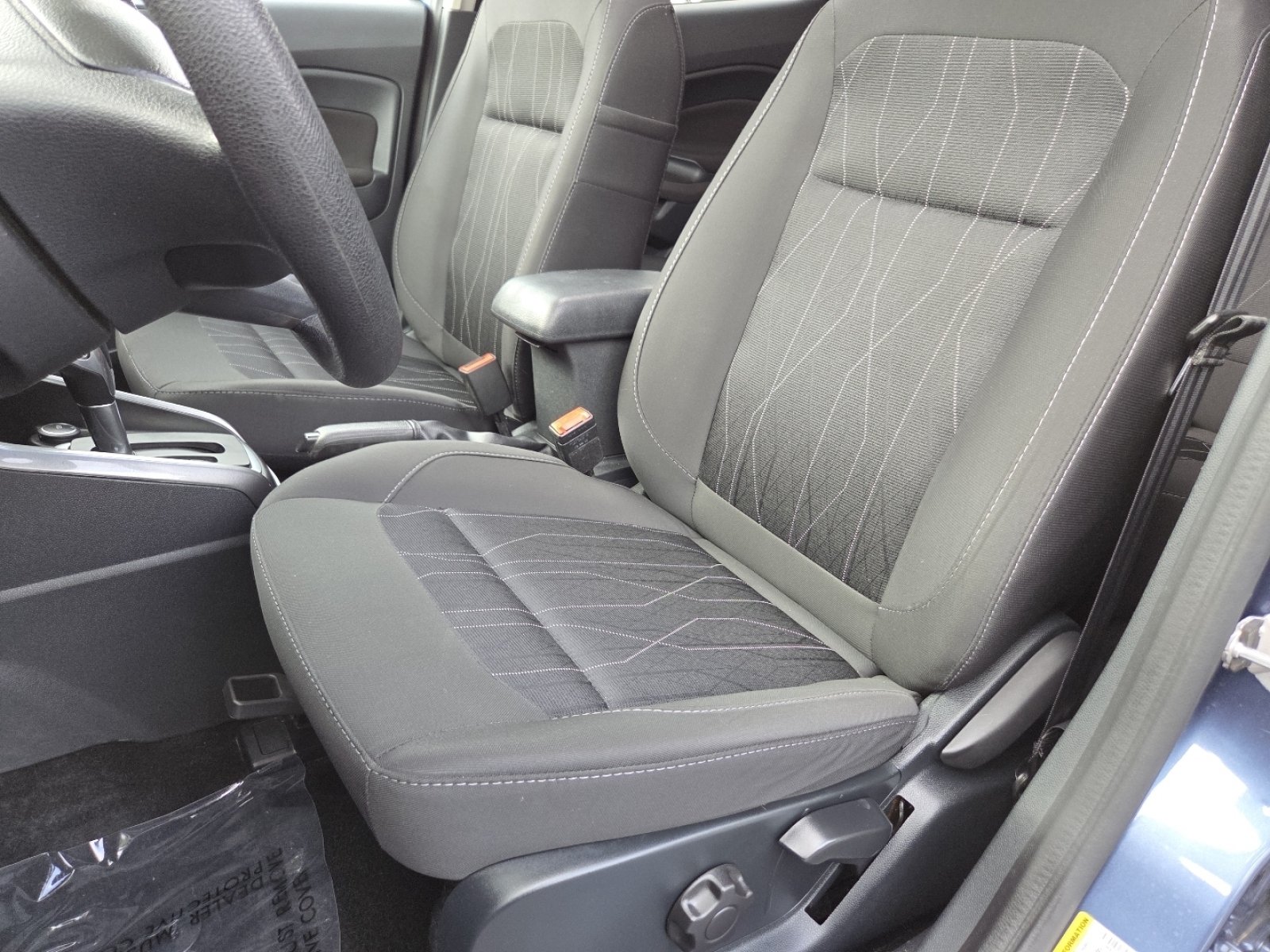 Used 2022 Blue Metallic Ford SE image 25