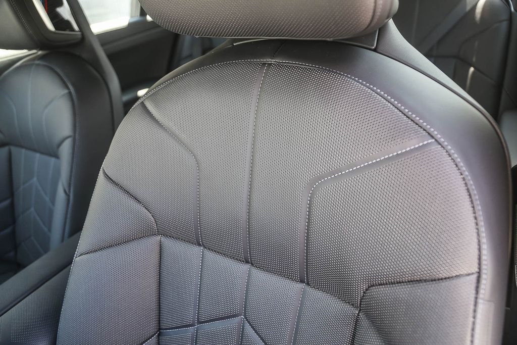 Used 2026 Black Sapphire Metallic BMW eDrive50 image 21