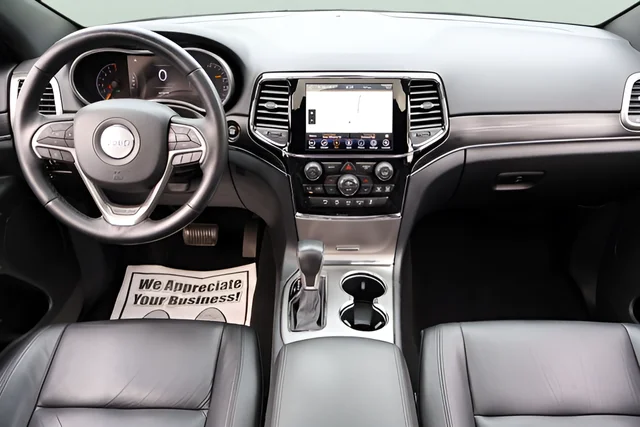 Used 2020 Silver Jeep Limited image 12