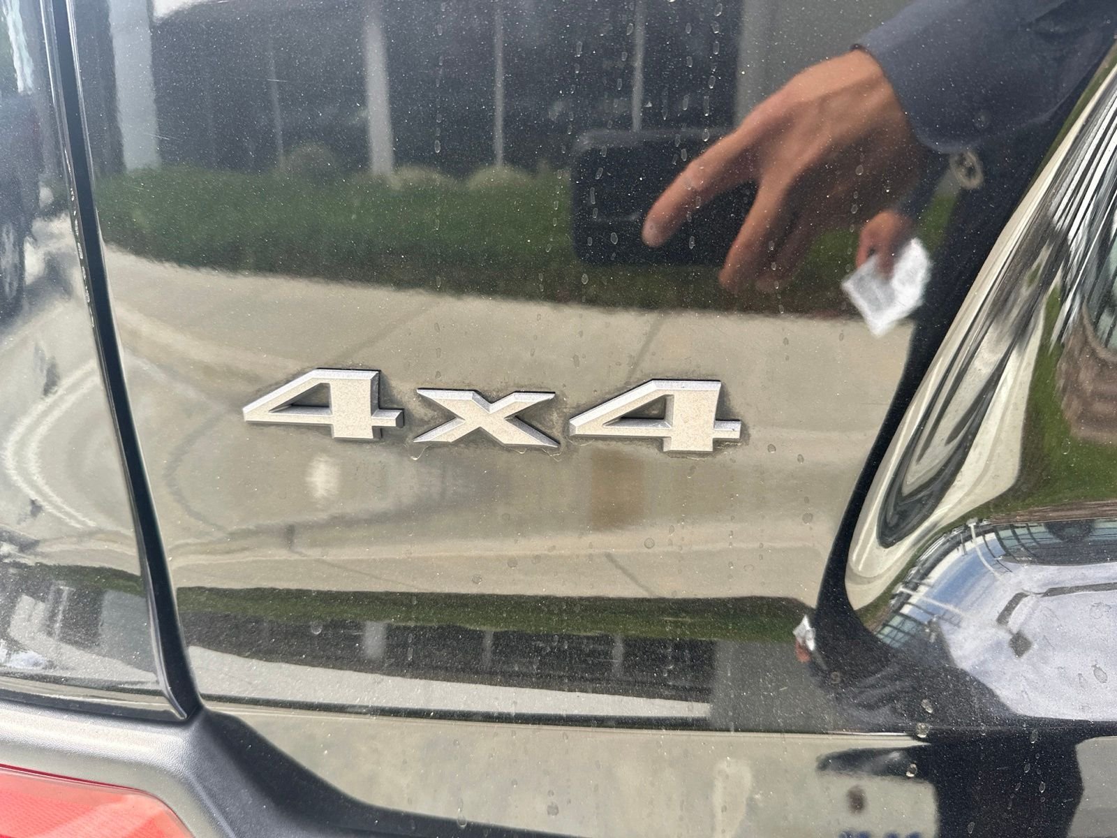 Used 2019 Diamond Black Crystal Pearlcoat Jeep Trailhawk image 6