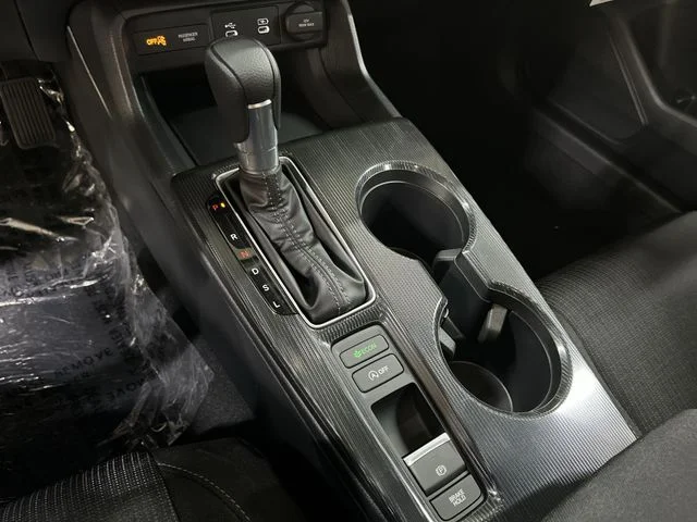 New 2026 Platinum White Pearl Honda LX image 22