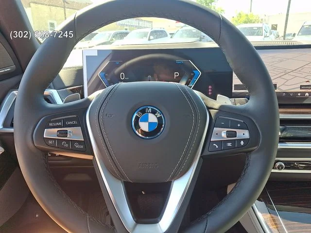New 2026 Dravit Grey Metallic BMW xDrive50e image 18