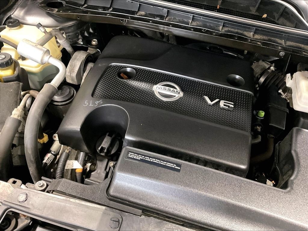Used 2018 Gray Nissan SL image 36