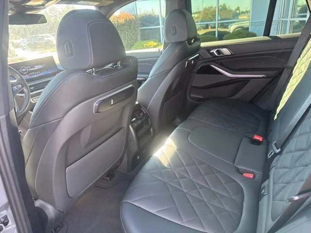 Used 2026 Gray BMW sDrive40i image 17