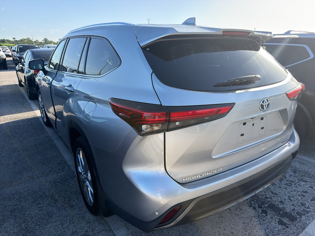 Used 2022 Celestial Silver Metallic Toyota Hybrid Limited image 7