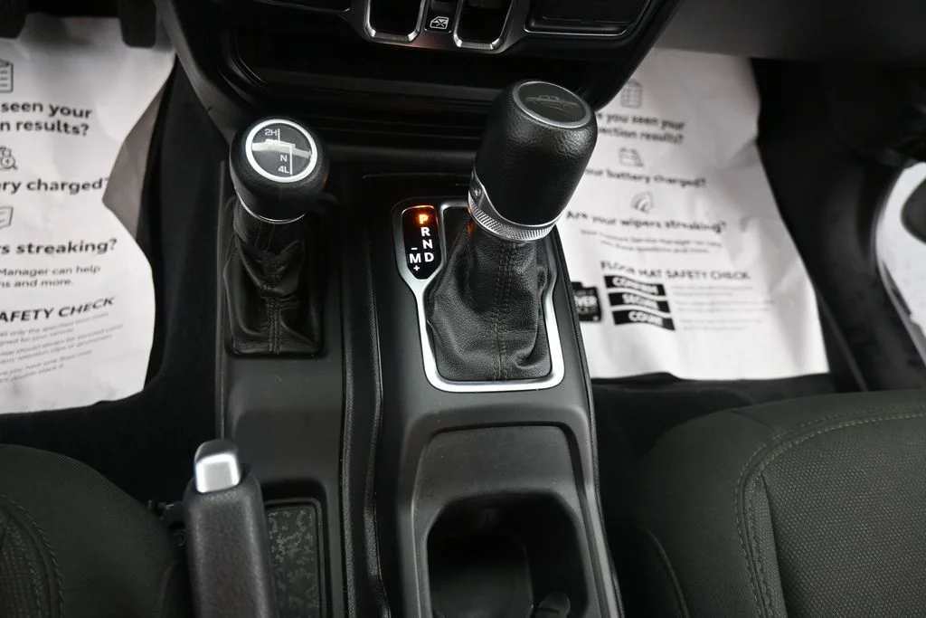 Used 2020 Silver Jeep Sport image 22