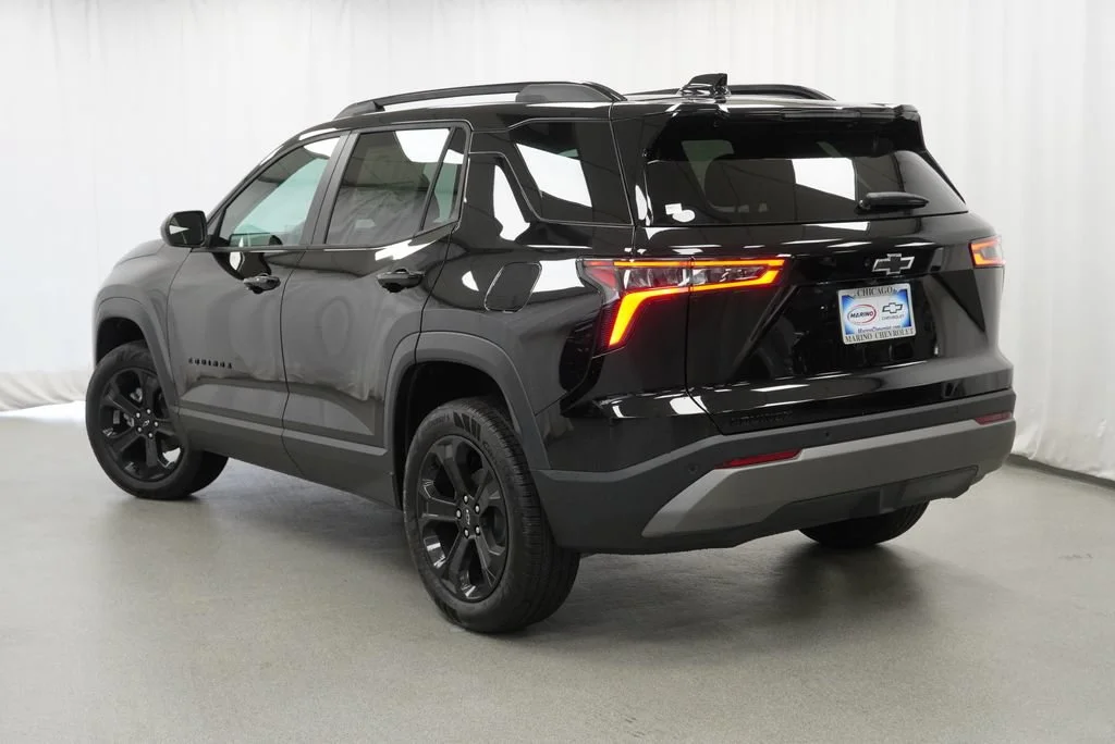 New 2027 Mosaic Black Metallic Chevrolet LT image 4