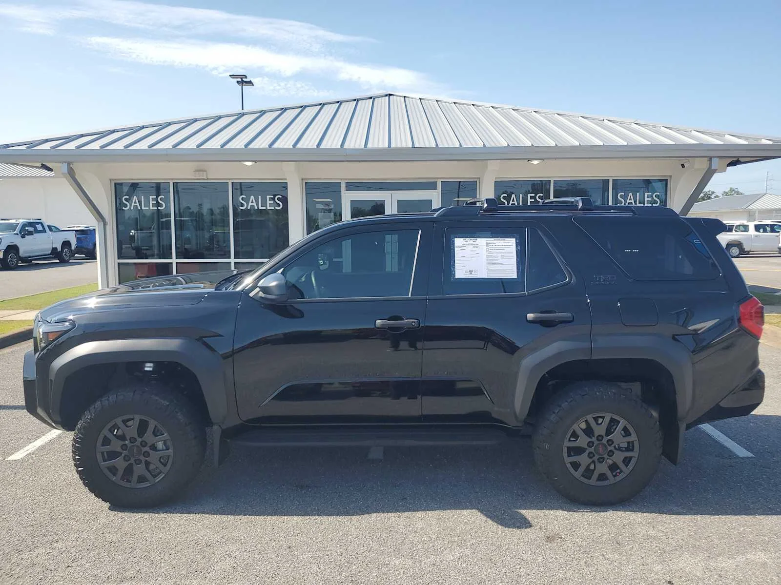 Used 2025  Toyota SR5 image 2