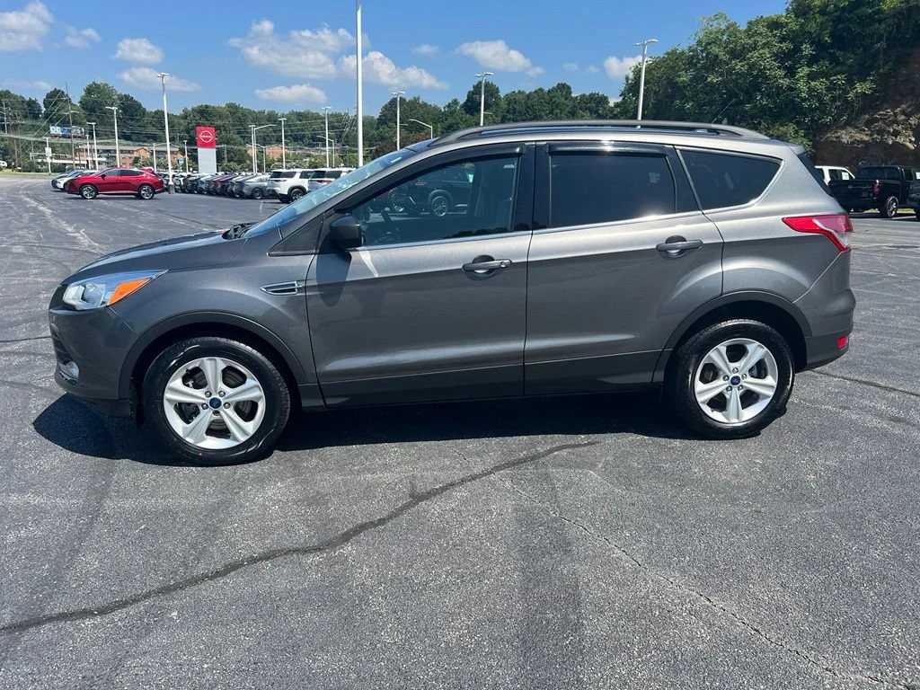 Used 2014 Sterling Gray Metall Ford SE image 4