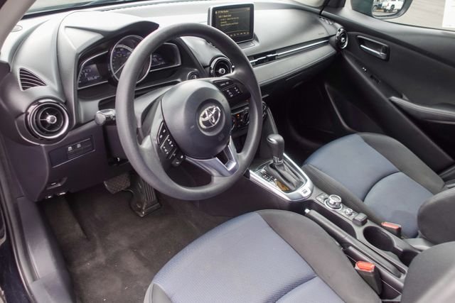 Certified Used 2017  Toyota Base image 13