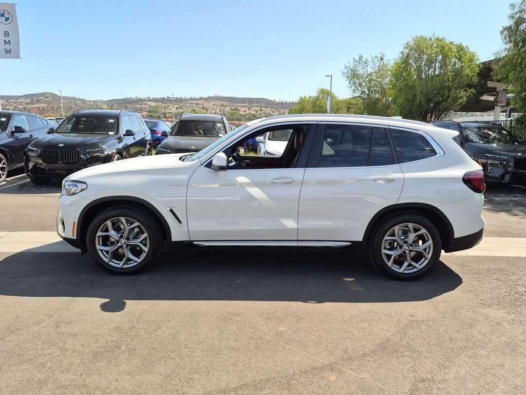 Used 2024 White BMW xDrive30i image 5