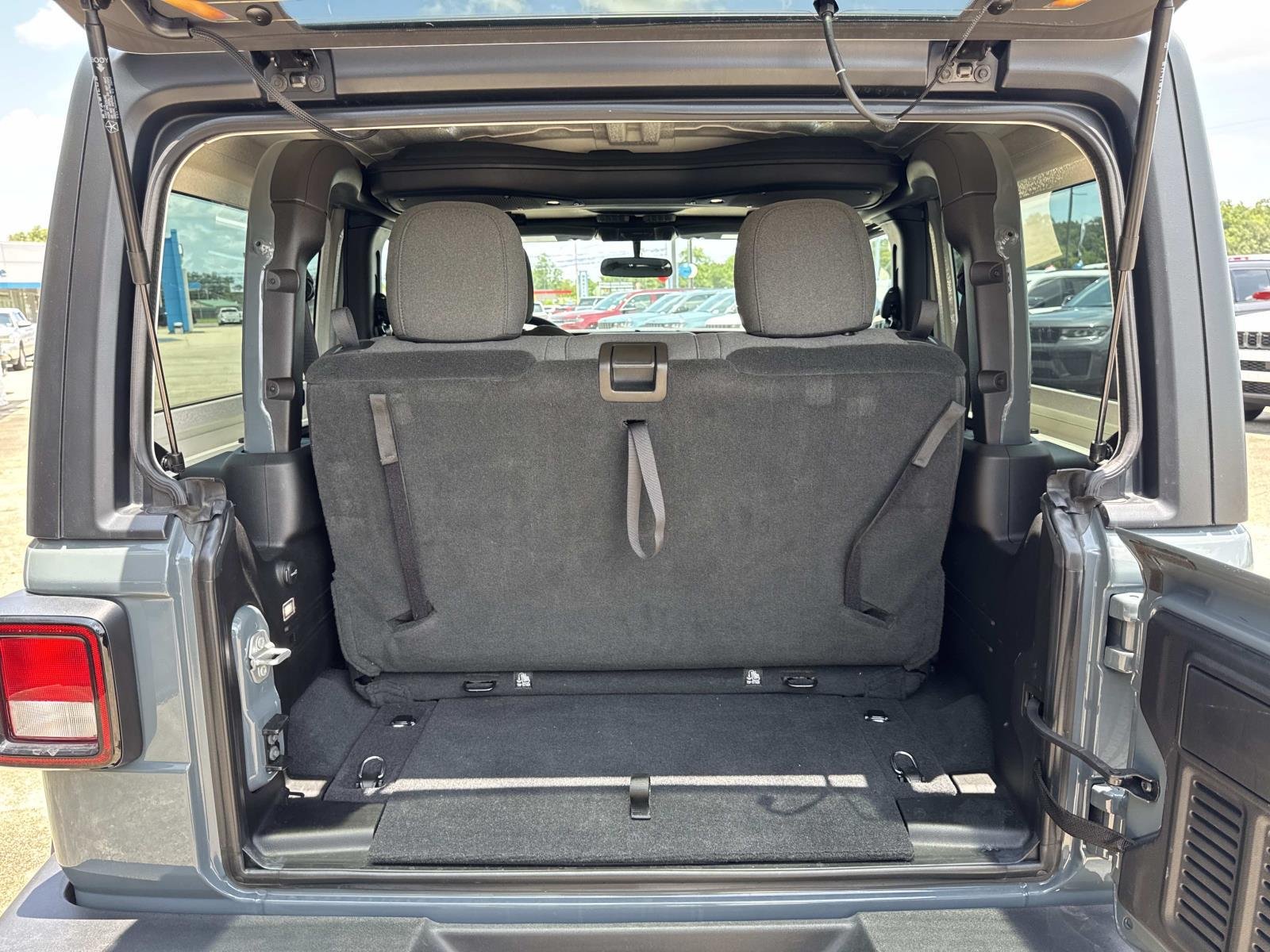 Used 2025 ANVIL CLEARCOAT Jeep Sport image 8